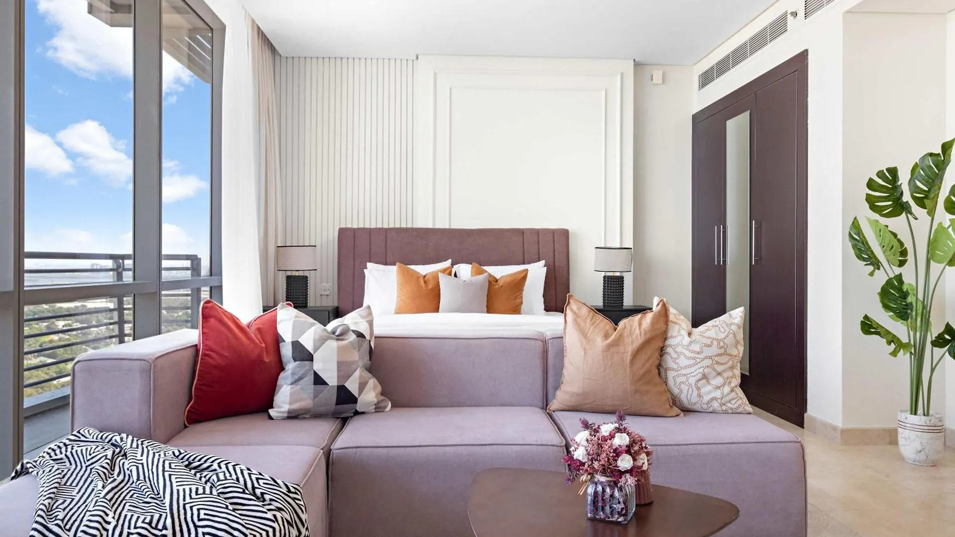 Apartment Silkhaus Sky Gardens Chic Studio In Difc Living Dubai United Arab Emirates