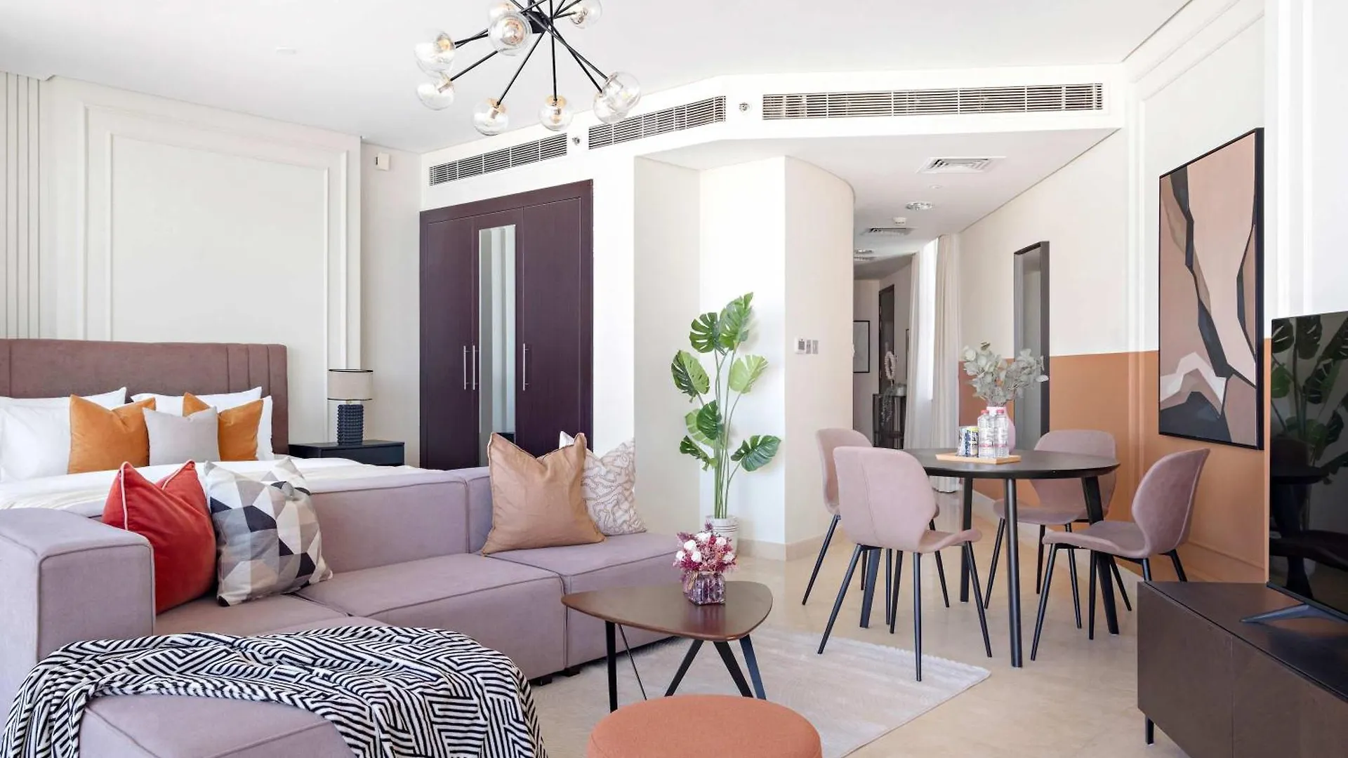 Silkhaus Sky Gardens Chic Studio In Difc Living location